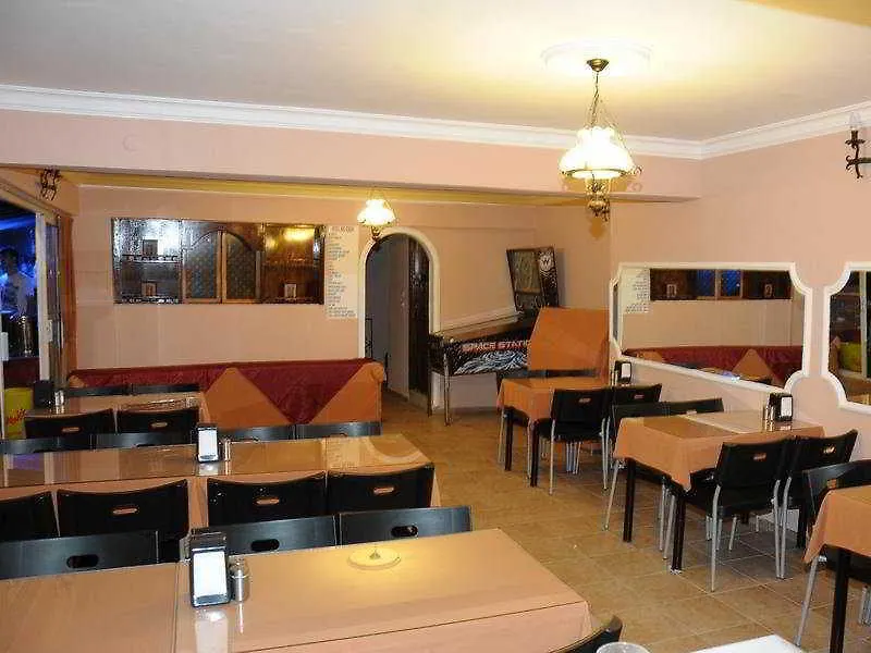 Og-Erim Hotel كوشاداسيه 2*,