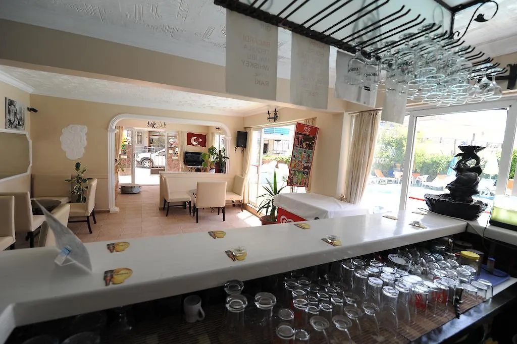 Og-Erim Hotel كوشاداسيه