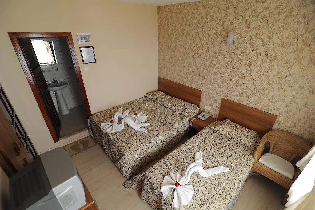 Og-Erim Hotel كوشاداسيه