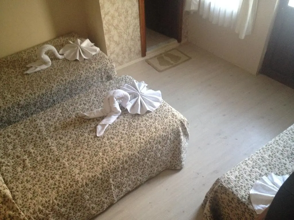 Og-Erim Hotel كوشاداسيه