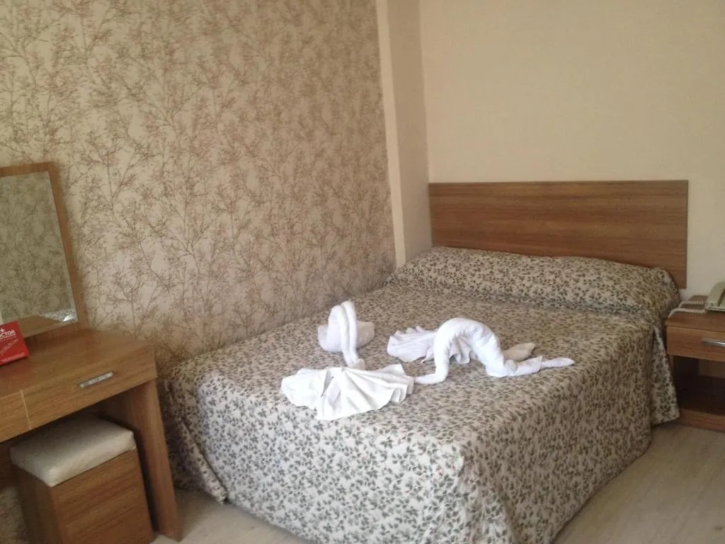 Og-Erim Hotel كوشاداسيه