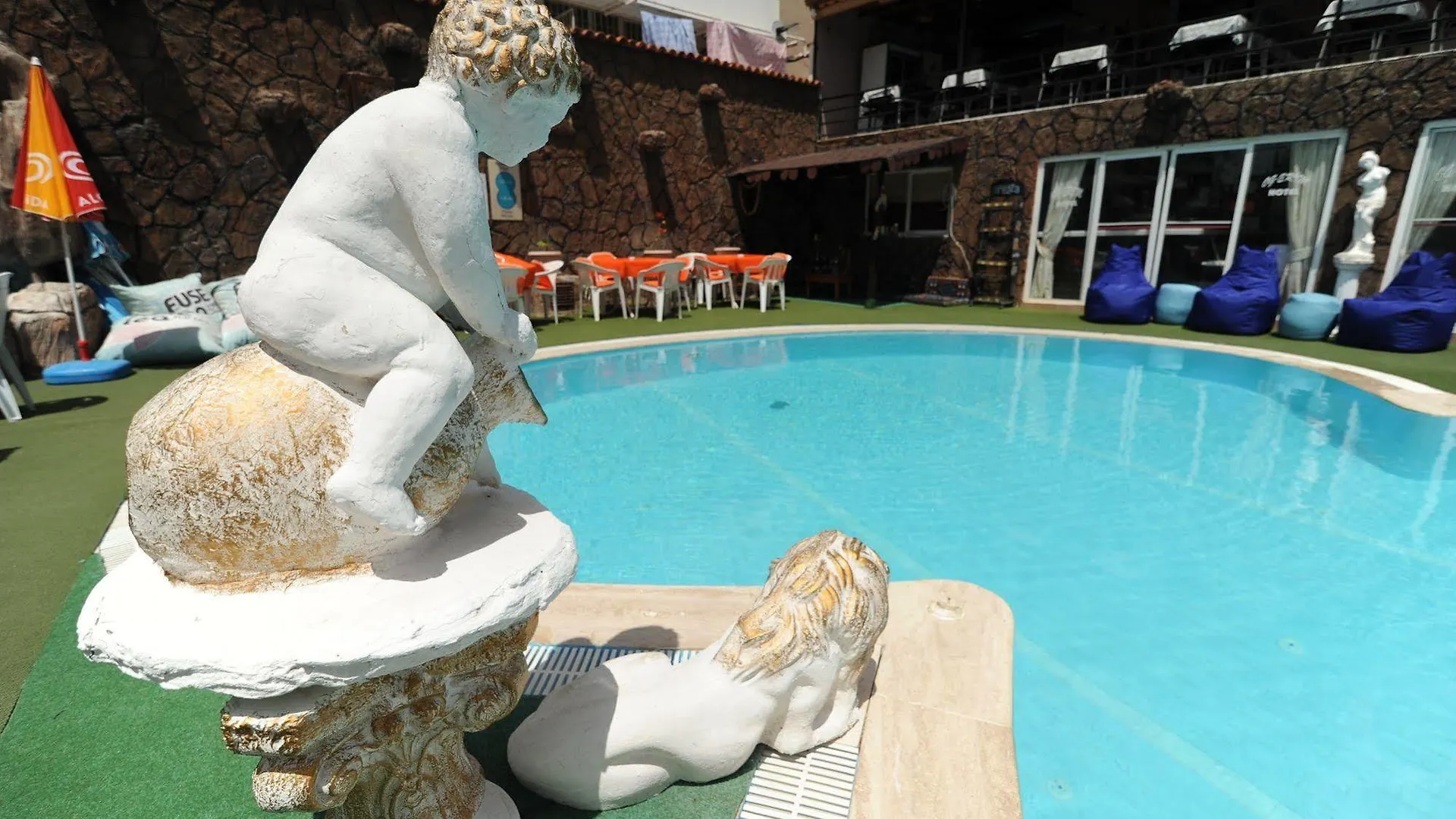 Og-Erim Hotel كوشاداسيه