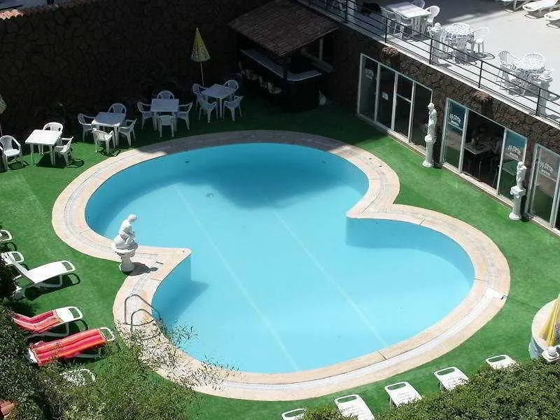 Og-Erim Hotel Κουσάντασι